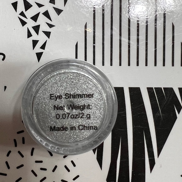 Silver Shimmer Powder - Picture 2 of 2